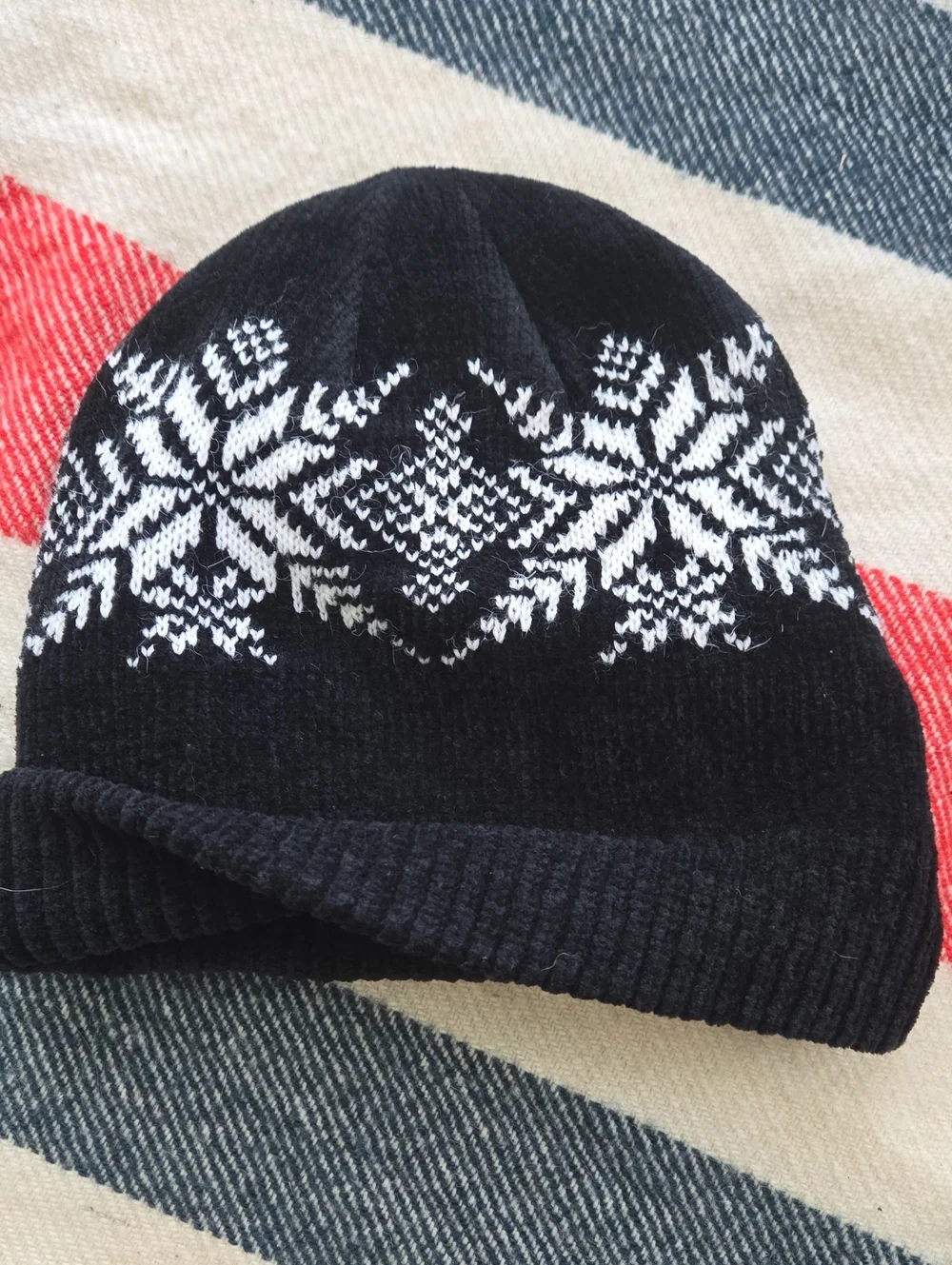 Black Winter Beenie, Scarf and Gloves Set with Snowflake Pattern Set